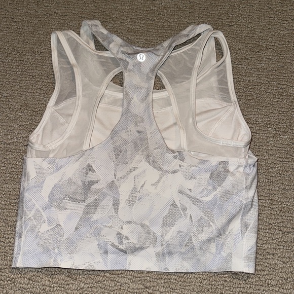 lululemon white cropped workout tank - Picture 2 of 2